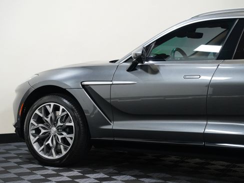 Used 2021 Aston Martin DBX AWD/4WD image 18