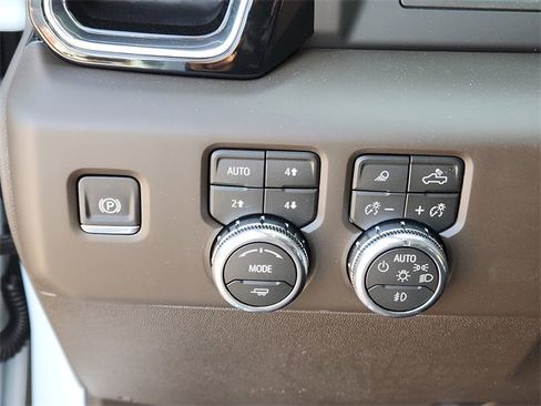 New 2026 GMC Sierra 2500 Denali w/ Max Trailering Package image 18