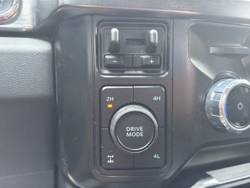 Used 2025 Ford F250 Lariat w/ Black Appearance Package AWD/4WD image 32