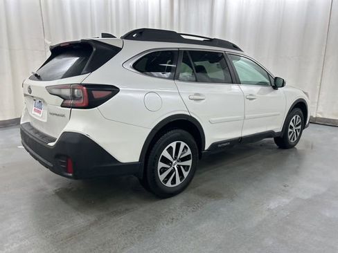 Used 2022 Subaru Outback Premium image 6