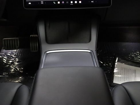 Used 2023 Tesla Model 3 Performance image 38