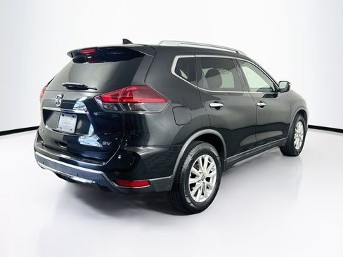 Used 2020 Nissan Rogue SV FWD image 9