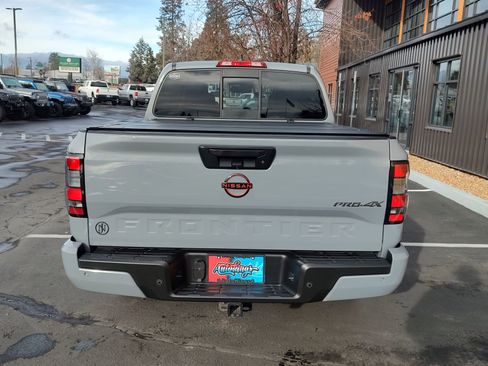 Used 2022 Nissan Frontier PRO-4X image 4