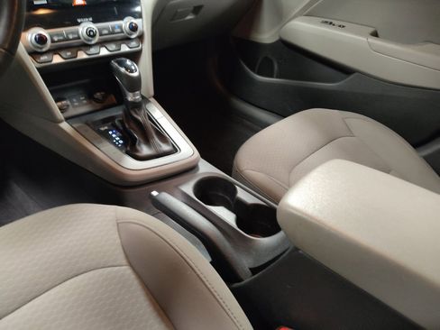 Used 2020 Hyundai Elantra Value Edition w/ Cargo Package (C1) image 26