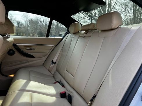 Used 2016 BMW 340i Sedan RWD image 18