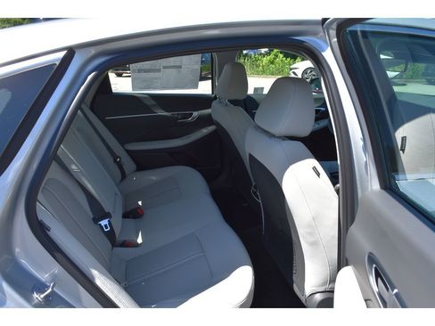 New 2025 Hyundai Sonata SEL image 16