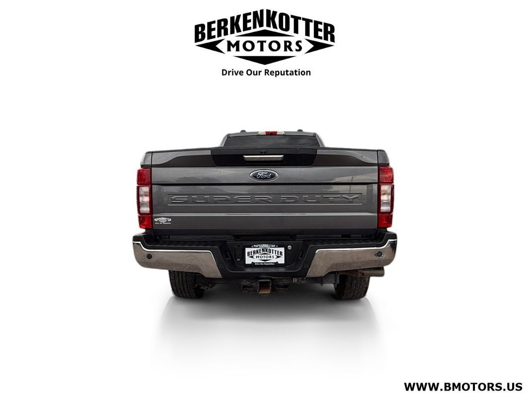 Used 2021 Ford F350 XLT w/ XLT Premium Package AWD/4WD image 4