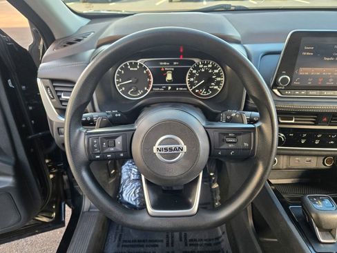 Used 2021 Nissan Rogue S image 29