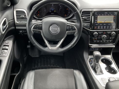 Used 2022 Jeep Grand Cherokee Laredo X AWD/4WD image 24
