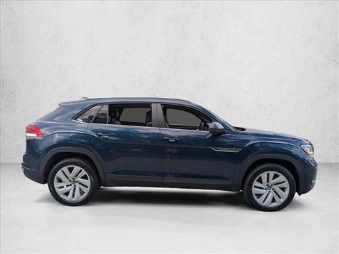 Used 2020 Volkswagen Atlas Cross Sport SE w/ Towing Package FWD image 4