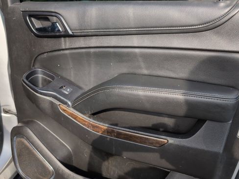 Used 2017 Chevrolet Suburban LT AWD/4WD image 37