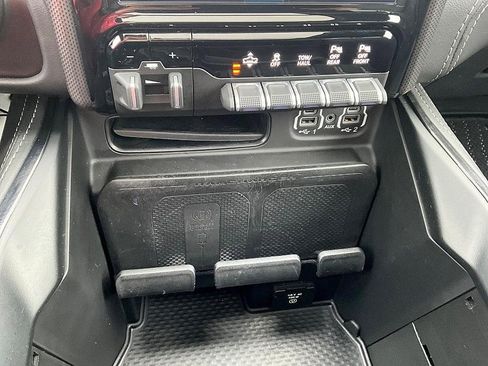 Used 2022 RAM 1500 Limited image 22