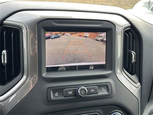 Used 2023 Chevrolet Silverado 1500 Custom image 10