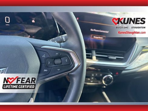 Used 2024 Chevrolet Trax ACTIV w/ Driver Confidence Package image 28