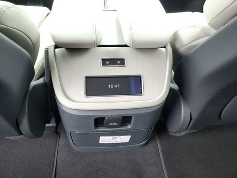 New 2025 Lincoln Navigator L Reserve AWD/4WD image 15