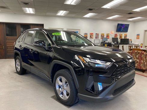 Used 2025 Toyota RAV4 XLE image 7