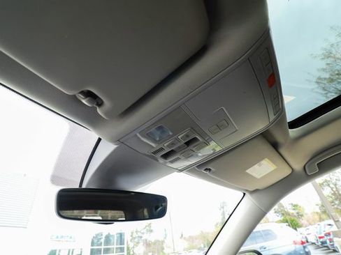 Used 2018 Volkswagen Atlas SEL w/ R-Line Package image 59