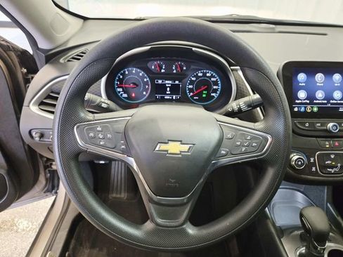 Used 2025 Chevrolet Malibu LT FWD image 15