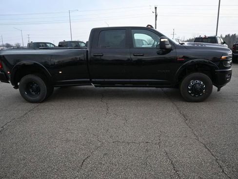 New 2026 RAM 3500 Limited image 9