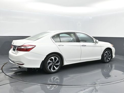 Used 2017 Honda Accord EX-L image 16