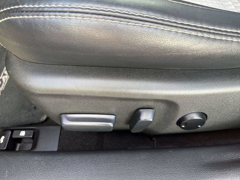 Used 2014 Toyota Camry SE w/ Moonroof Package FWD image 24