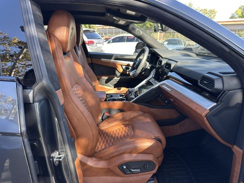 Used 2020 Lamborghini Urus AWD/4WD image 20