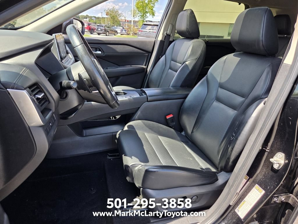 Used 2024 Nissan Rogue SV w/ SV Premium Package FWD image 9