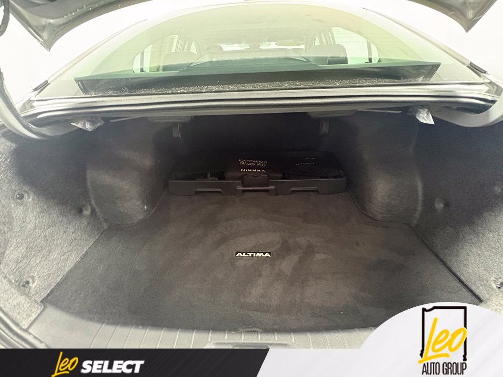 Used 2025 Nissan Altima 2.5 SR w/ SR Premium Package AWD/4WD image 11