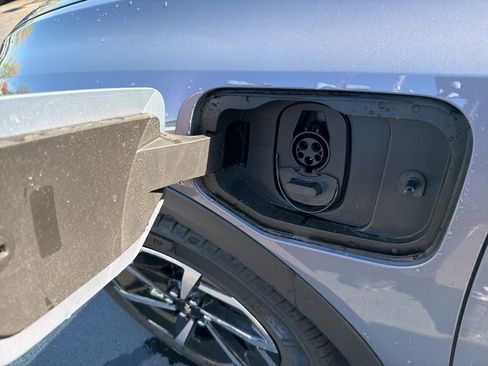 New 2026 Chevrolet Equinox EV LT image 34