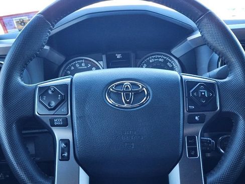 Used 2019 Toyota Tacoma Limited image 29