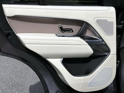 New 2026 Land Rover Range Rover SE image 10