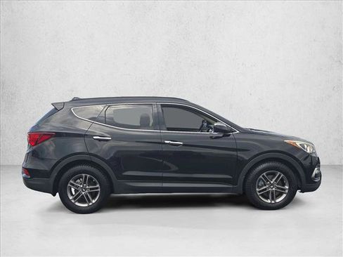 Used 2017 Hyundai Santa Fe Sport FWD image 4