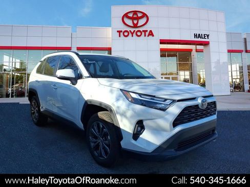 Certified 2023 Toyota RAV4 XLE Premium image 1