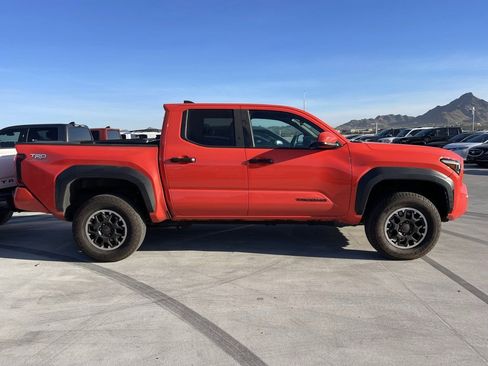 Used 2024 Toyota Tacoma TRD Off-Road image 3