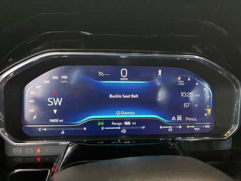 Used 2025 Chevrolet Silverado 1500 LT image 8