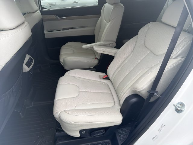 Used 2021 Hyundai Palisade SEL w/ Premium Package FWD image 23