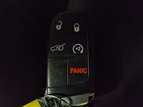 Used 2022 Jeep Grand Cherokee Limited w/ Trailer Tow Group IV image 32