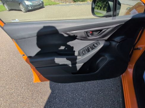 Used 2018 Subaru Crosstrek 2.0i AWD/4WD image 16