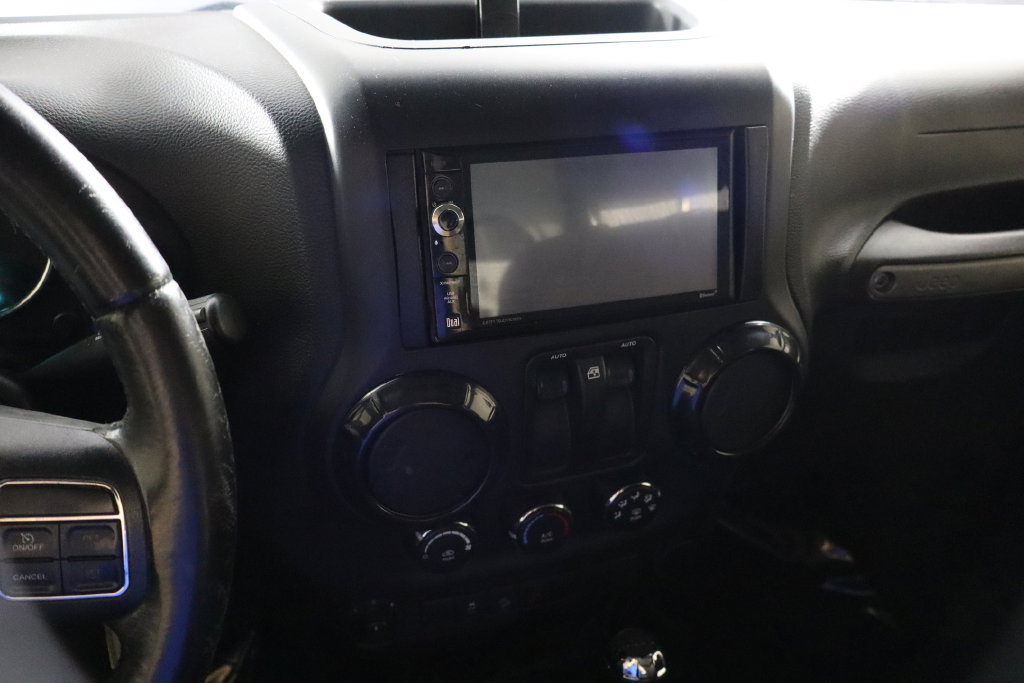 Used 2013 Jeep Wrangler Sport AWD/4WD image 22