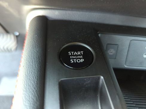 Certified 2025 Nissan Kicks SR FWD image 45