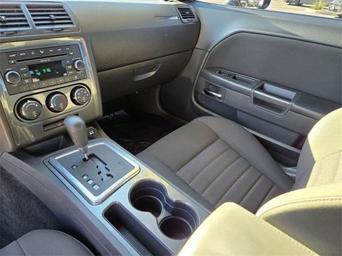 Used 2009 Dodge Challenger R/T image 19