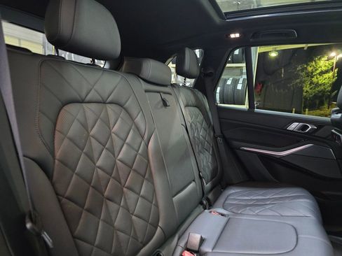 Used 2023 BMW X5 xDrive40i w/ M Sport Package image 28