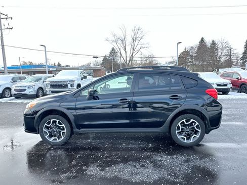Used 2017 Subaru Crosstrek 2.0i Premium w/ Moonroof Package image 10