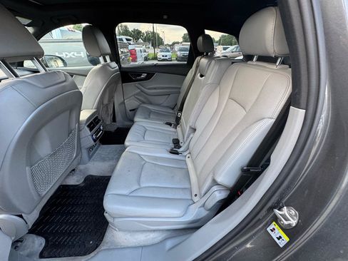 Used 2018 Audi Q7 3.0T Prestige AWD/4WD image 16