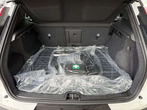 New 2026 Volvo EX40 Ultra image 13