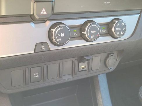 Used 2020 Toyota Tacoma SR w/ SR Convenience Package image 26