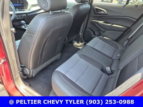 Used 2025 Chevrolet Trax LT w/ Driver Confidence Package FWD image 20