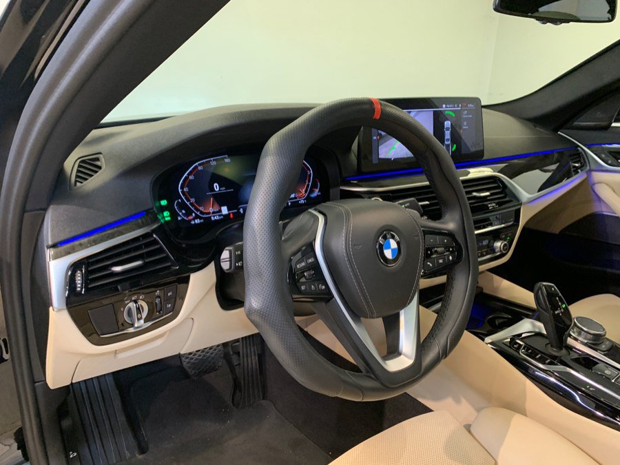 Used 2023 BMW 530i w/ Premium Package RWD image 14
