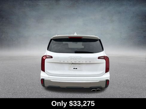 Used 2025 Kia Telluride S FWD image 4