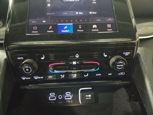 Used 2022 Jeep Grand Cherokee L Limited image 26